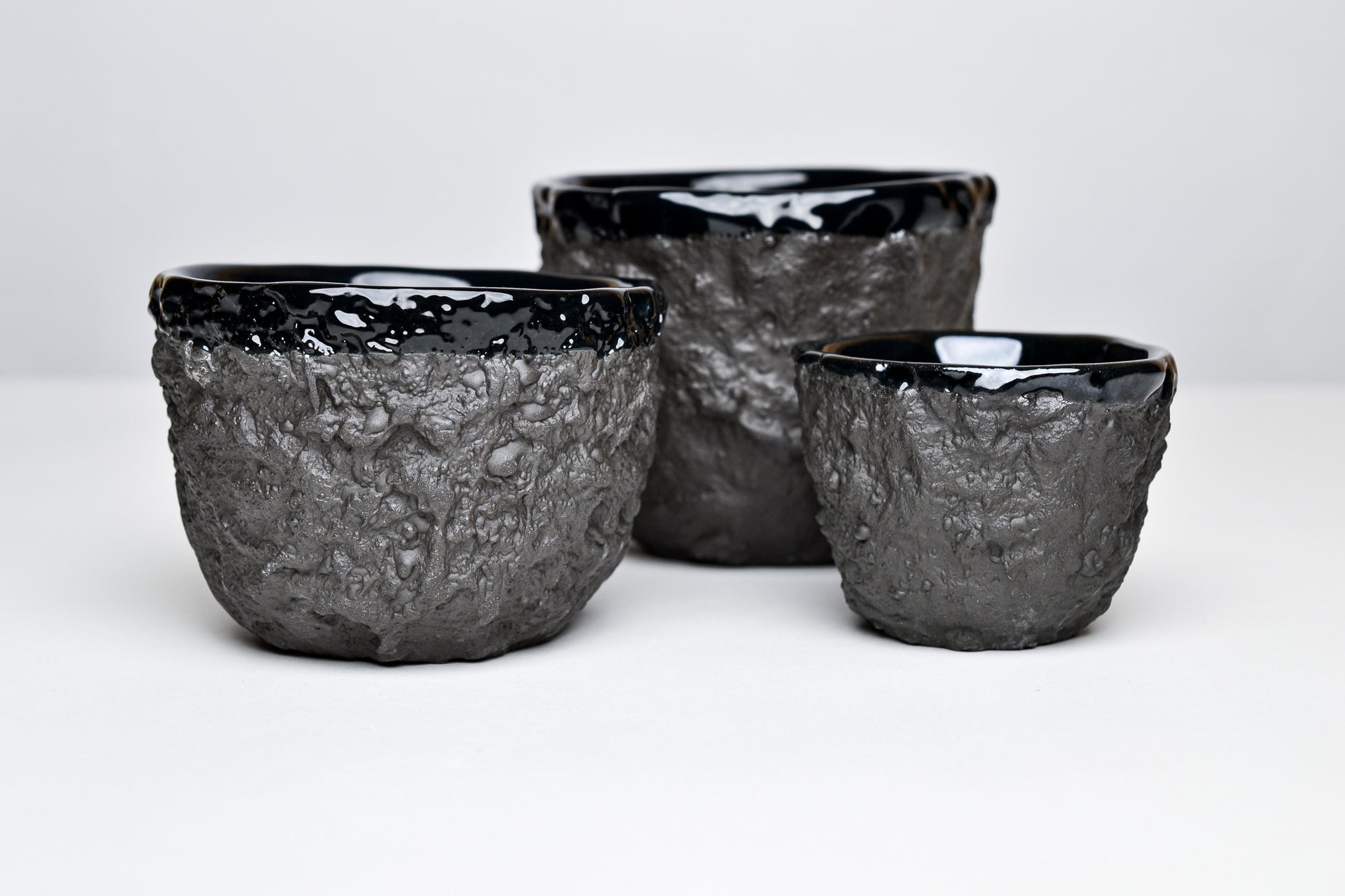 Stone age cup - black